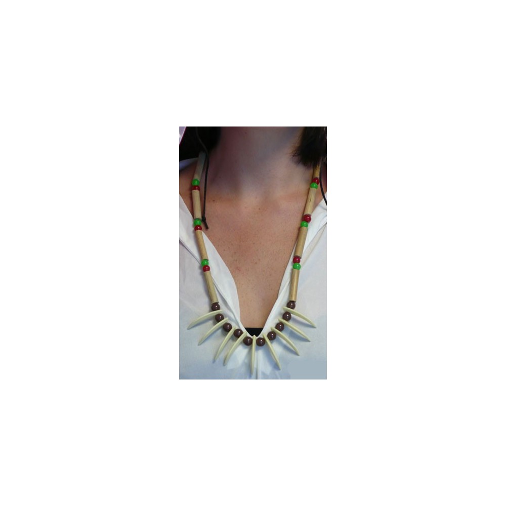 Collier indien avec dents